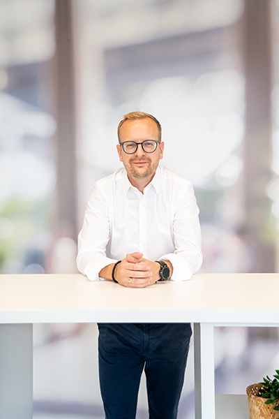Dario_Frei_400x600_1.jpg