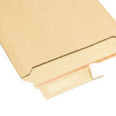 Envelope en carton ondulé, brun