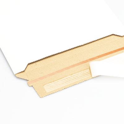 Envelope en carton ondulé, blanc