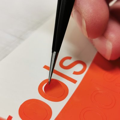SignTweezer black Application
